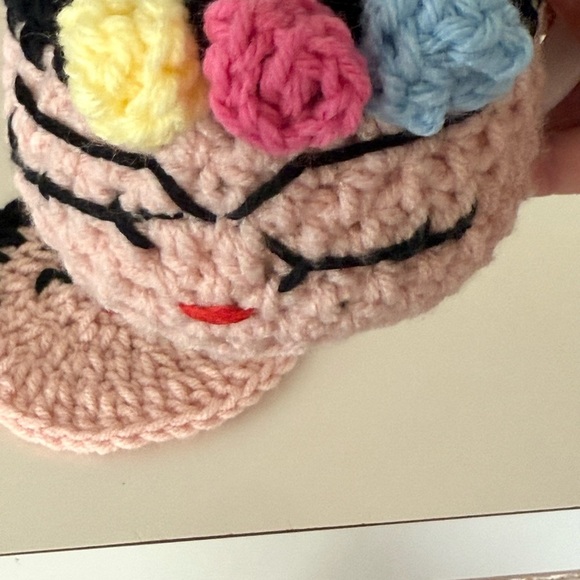Frida Kahlo Crochet Mug Cozy & Coaster Set - Picture 5 of 7